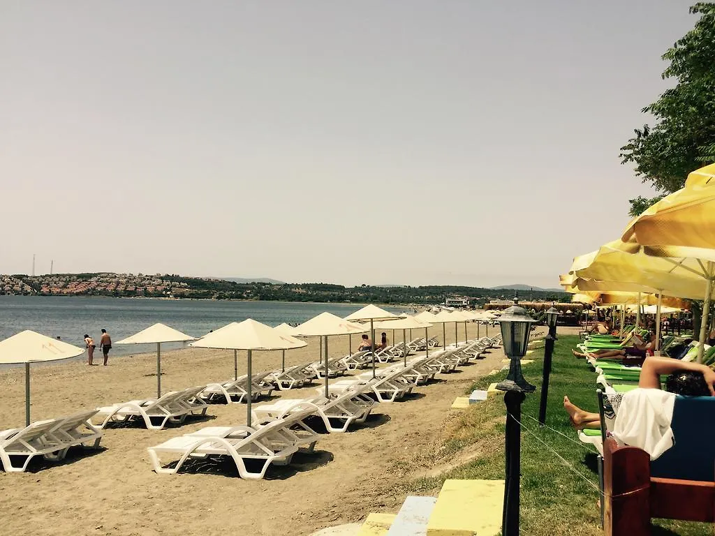 Mali Beach Siğacık 2*,